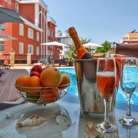 Vip Club Dolphin Coast Aparthotel Слънчев бряг Екстериор снимка