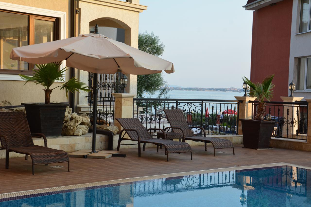 Vip Club Dolphin Coast Aparthotel Слънчев бряг Екстериор снимка