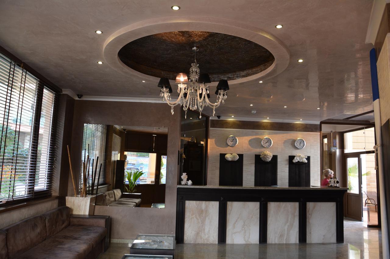 Vip Club Dolphin Coast Aparthotel Слънчев бряг Екстериор снимка